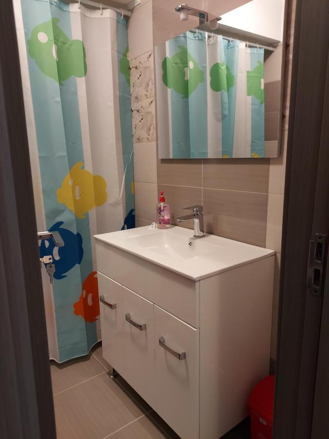 Bya Luxury Apartment Valea Lupului  Luaran gambar
