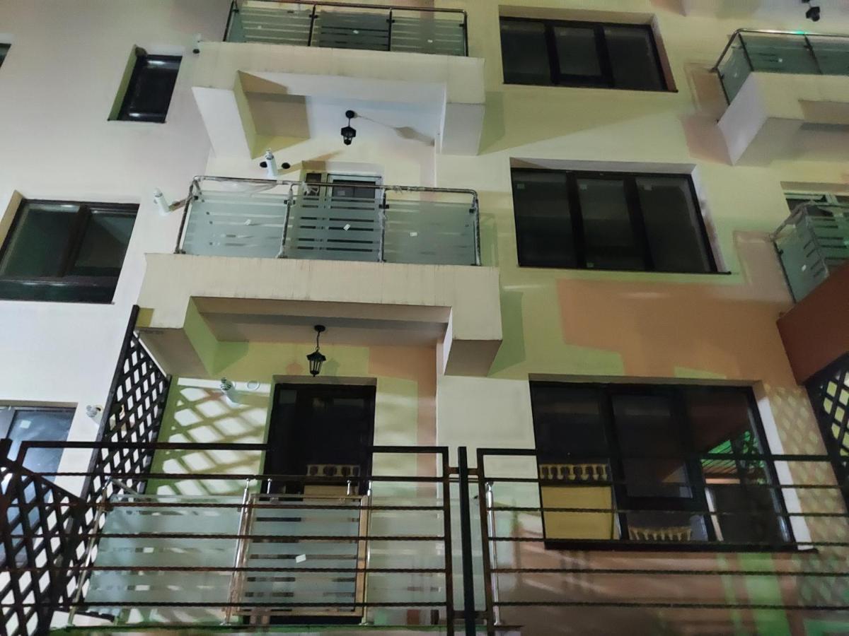 Bya Luxury Apartment Valea Lupului  Luaran gambar