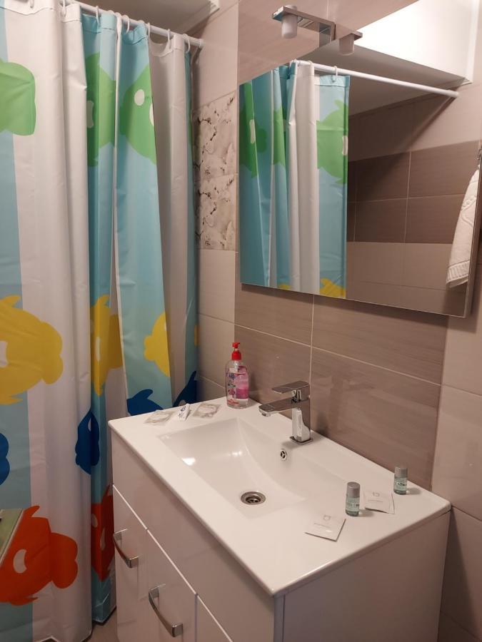 Bya Luxury Apartment Valea Lupului  Luaran gambar